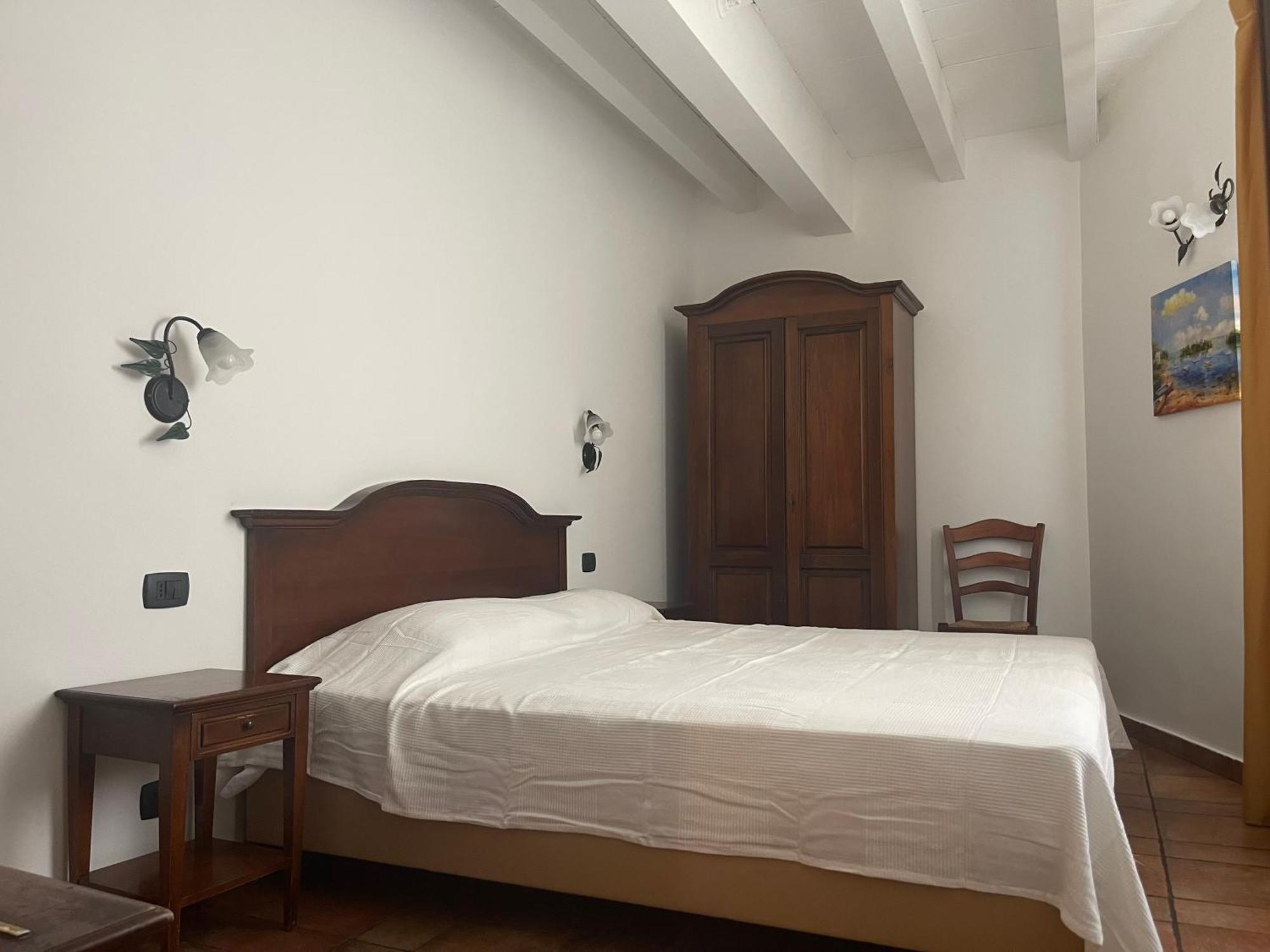 Hotel Capomulini 3 Stelle Acireale Bagian luar foto