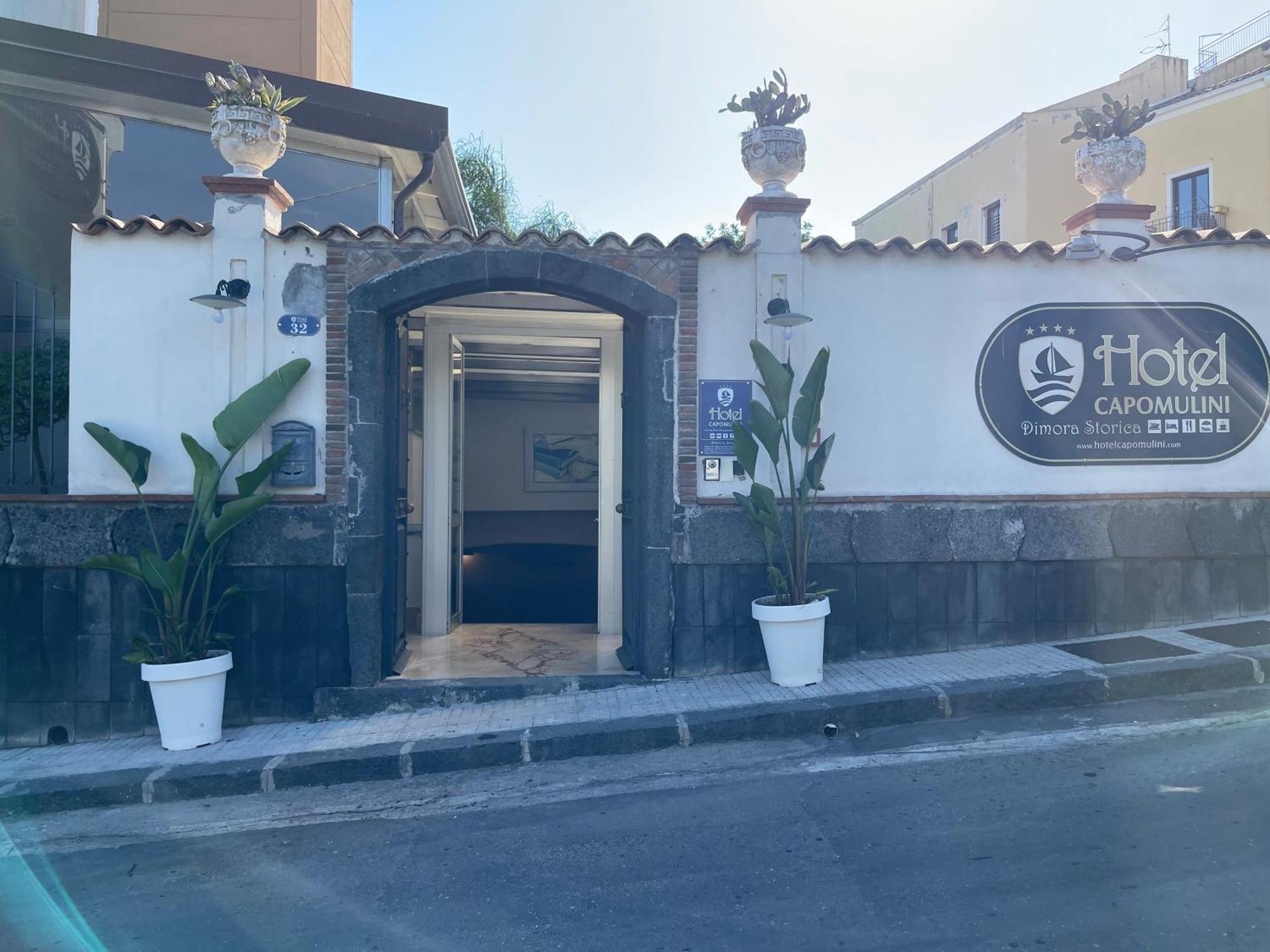 Hotel Capomulini 3 Stelle Acireale Bagian luar foto