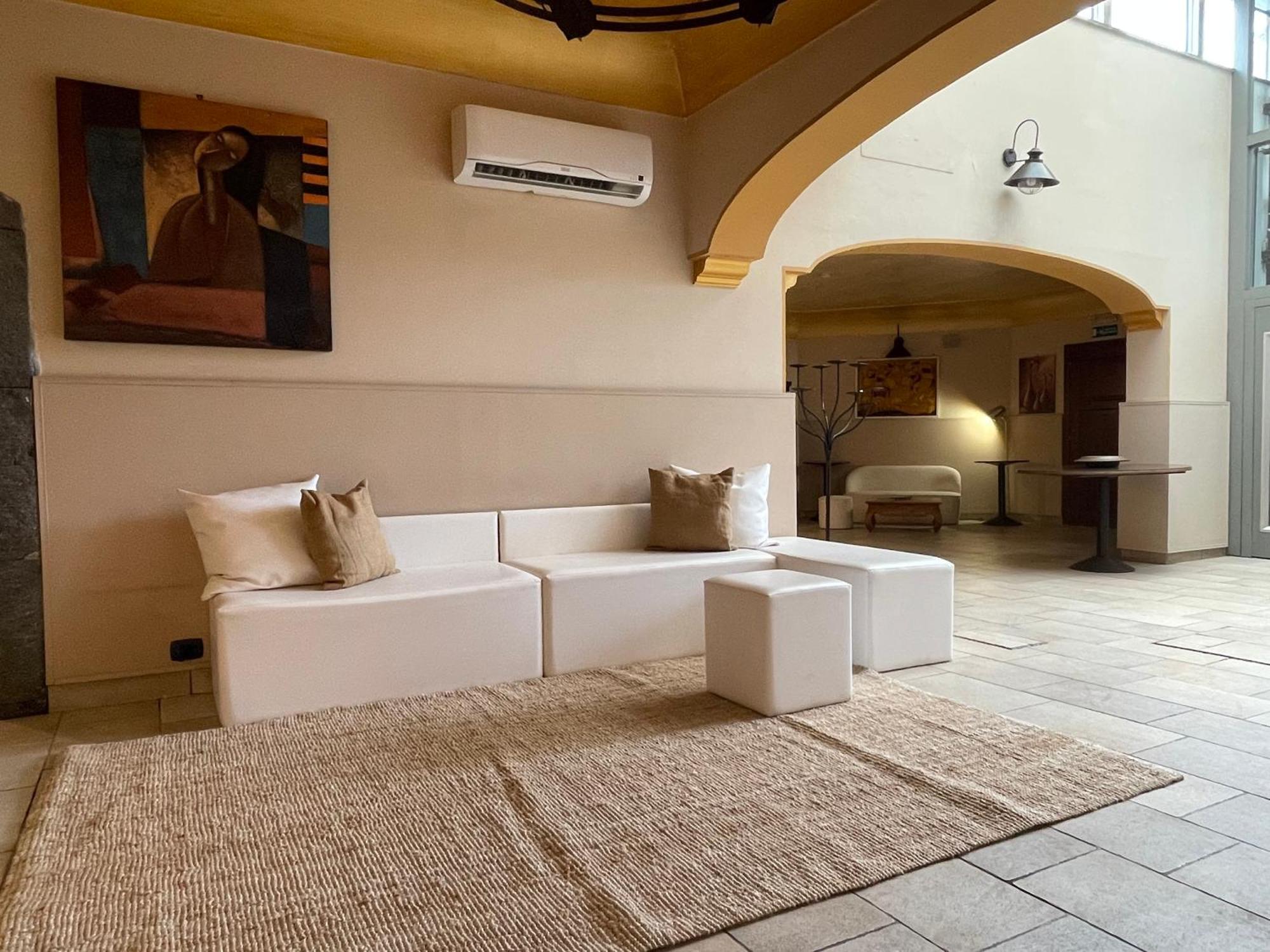 Hotel Capomulini 3 Stelle Acireale Bagian luar foto