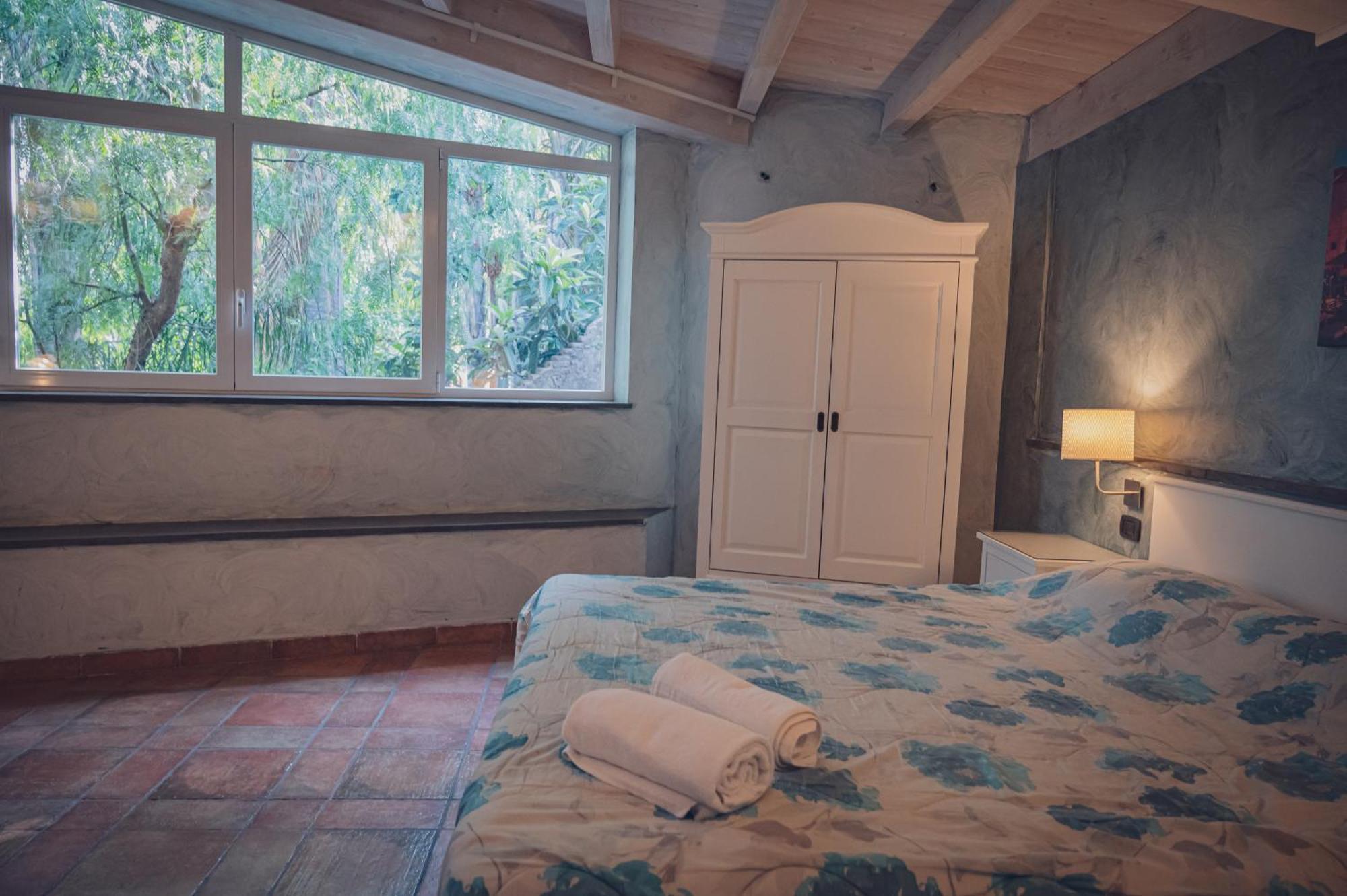 Hotel Capomulini 3 Stelle Acireale Bagian luar foto
