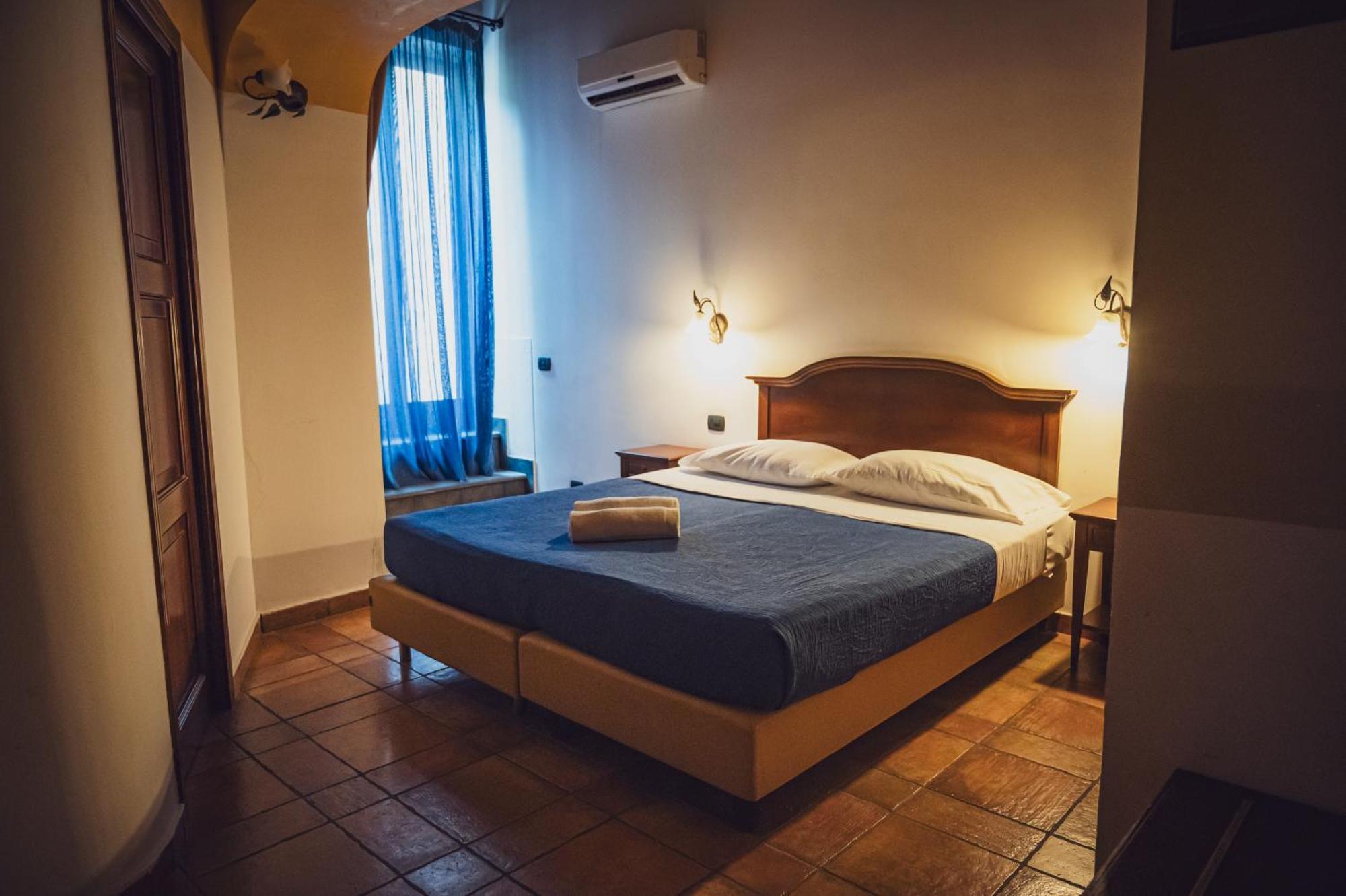 Hotel Capomulini 3 Stelle Acireale Bagian luar foto